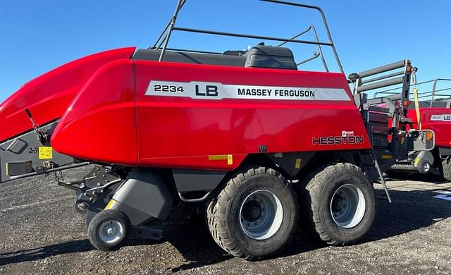 Image of Massey Ferguson LB2234 equipment image 2