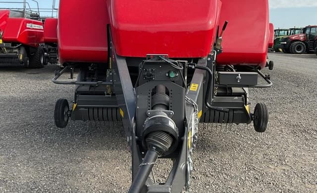 Image of Massey Ferguson LB2234 equipment image 4