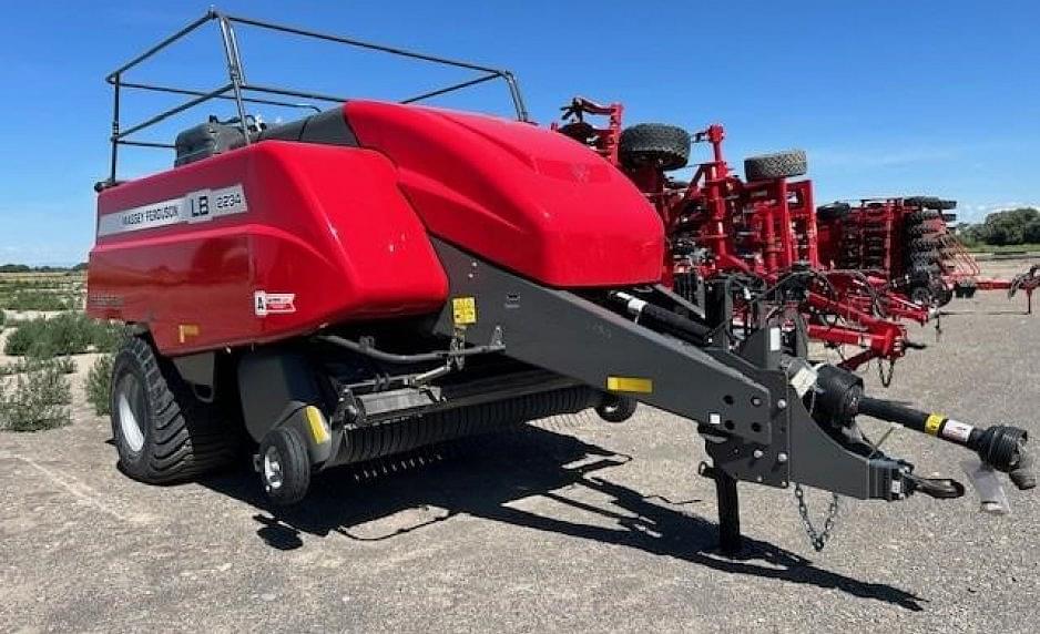Image of Massey Ferguson LB2234 Primary image