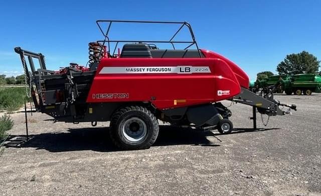 Image of Massey Ferguson LB2234 equipment image 1