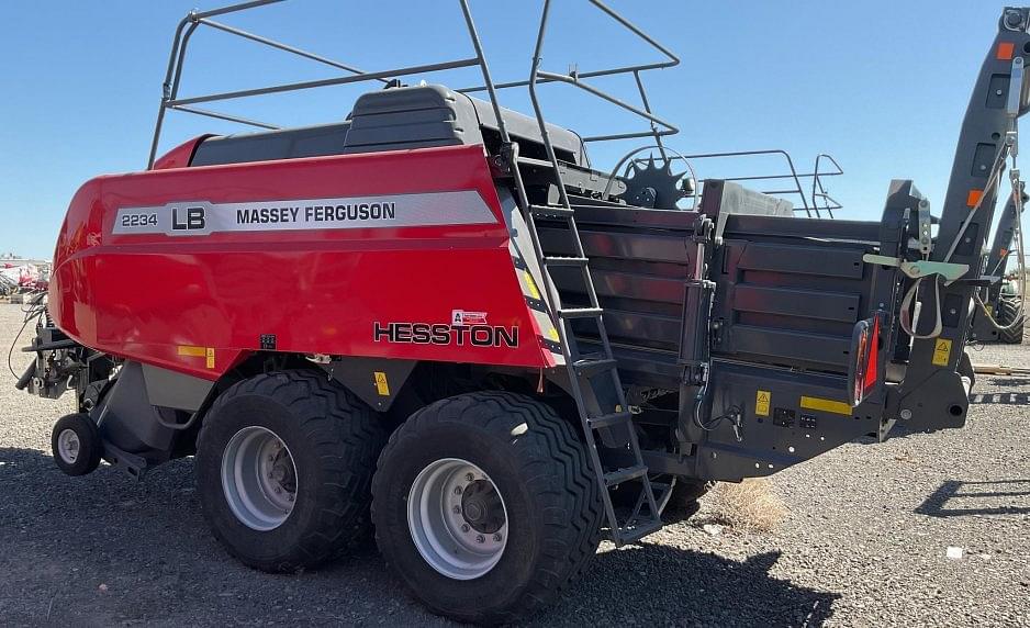 Image of Massey Ferguson LB2234 Primary image