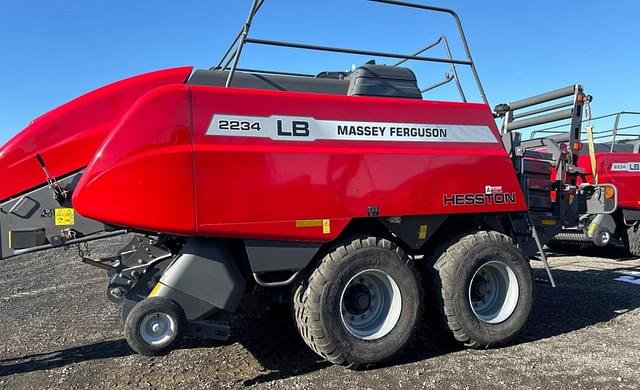 Image of Massey Ferguson LB2234 equipment image 2