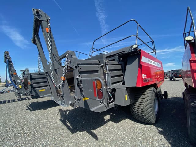 Image of Massey Ferguson LB2234 equipment image 3