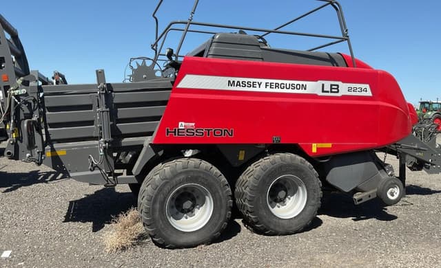 Image of Massey Ferguson LB2234 equipment image 3