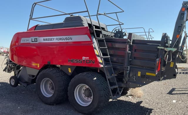 Image of Massey Ferguson LB2234 equipment image 2