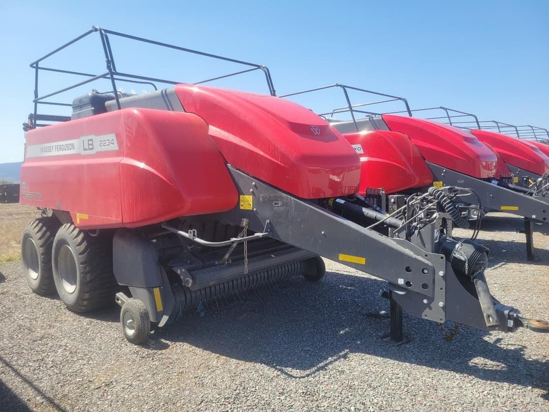 Image of Massey Ferguson LB2234 Primary image