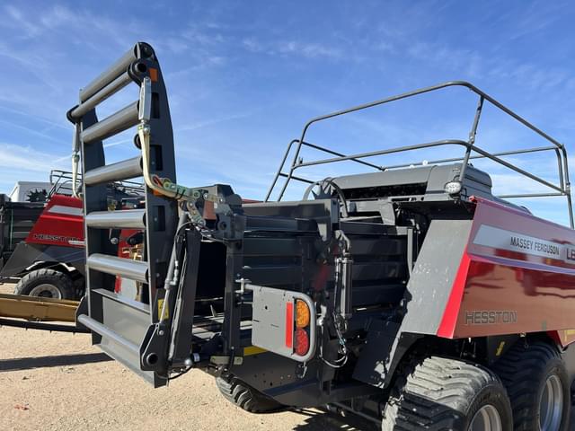 Image of Massey Ferguson LB2234 equipment image 4