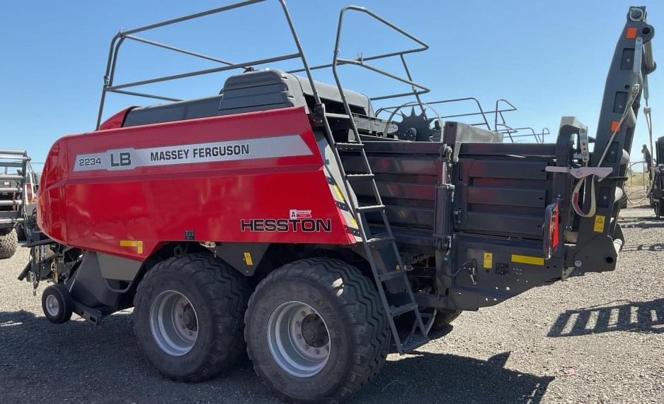 Image of Massey Ferguson LB2234 Primary image