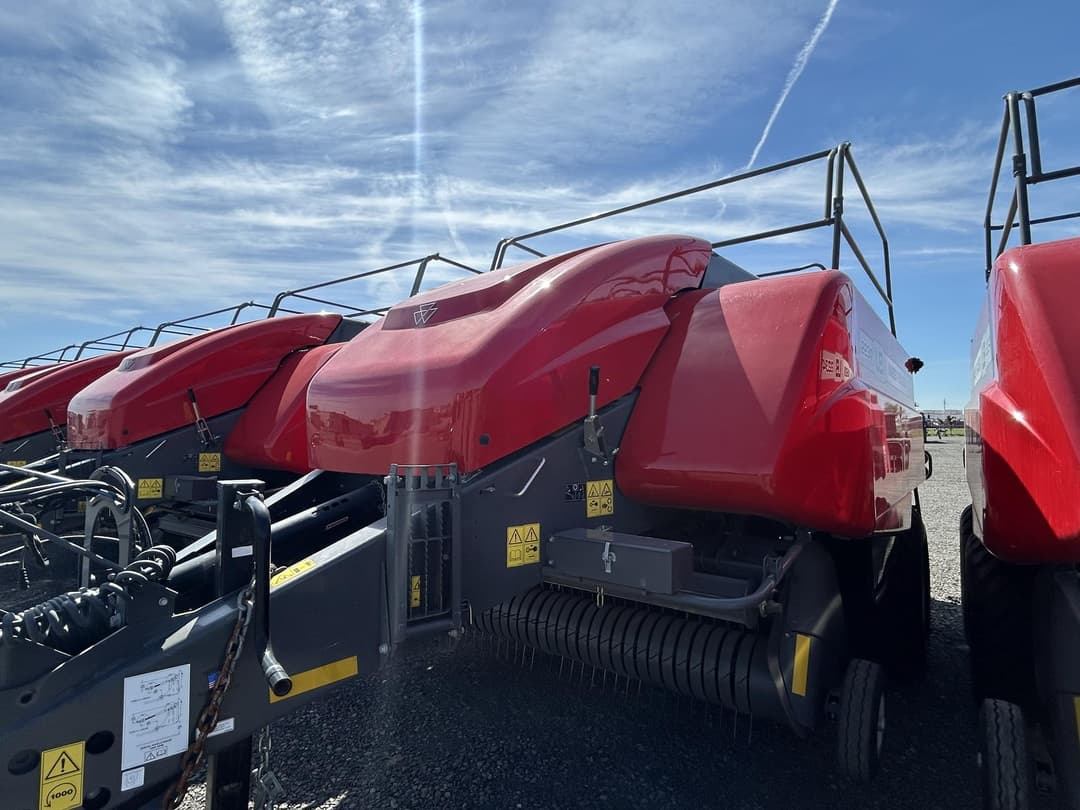 Image of Massey Ferguson LB2234 Image 1