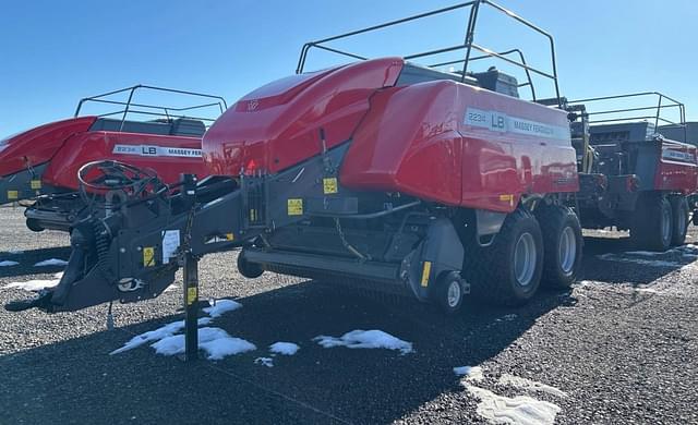 Image of Massey Ferguson LB2234 equipment image 2