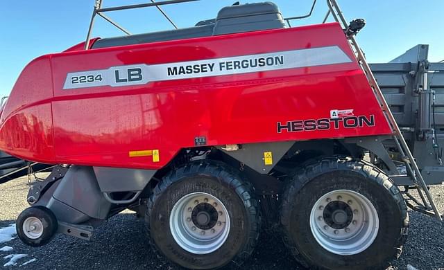 Image of Massey Ferguson LB2234 equipment image 3