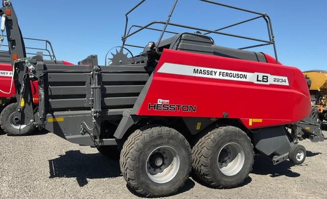 Image of Massey Ferguson LB2234 equipment image 3