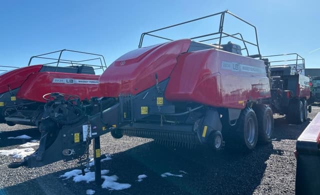 Image of Massey Ferguson LB2234 equipment image 1