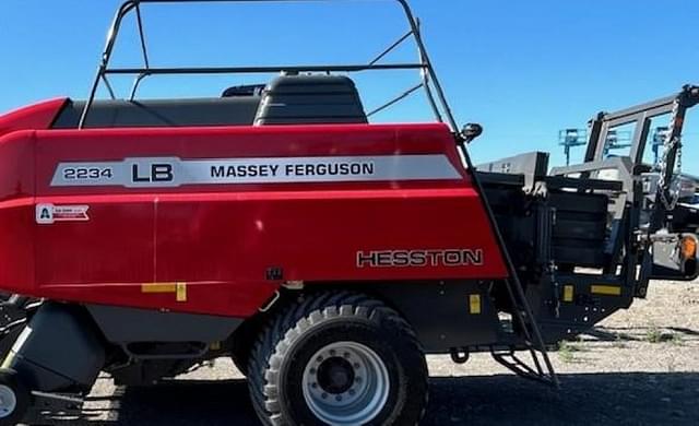 Image of Massey Ferguson LB2234 equipment image 1