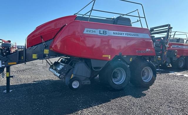 Image of Massey Ferguson LB2234 equipment image 3