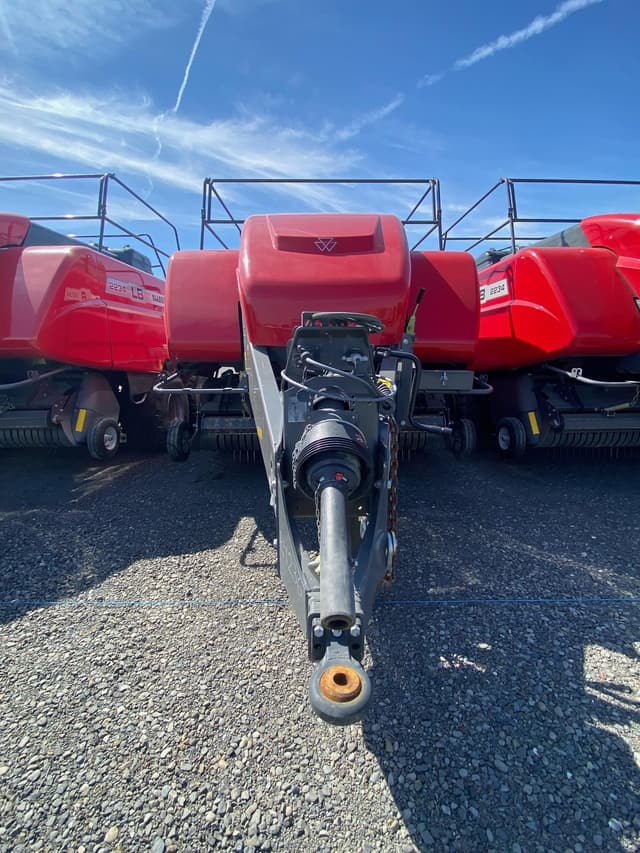 Image of Massey Ferguson LB2234 equipment image 1