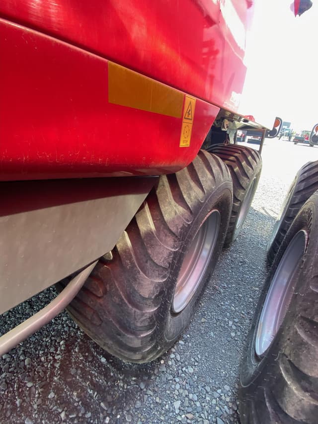 Image of Massey Ferguson LB2234 equipment image 3