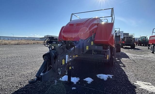 Image of Massey Ferguson LB2234 equipment image 1