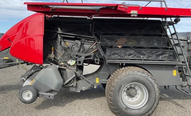 Image of Massey Ferguson LB2234 equipment image 1