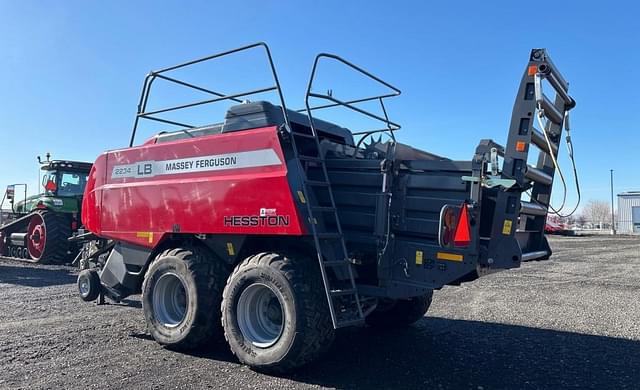 Image of Massey Ferguson LB2234 equipment image 3