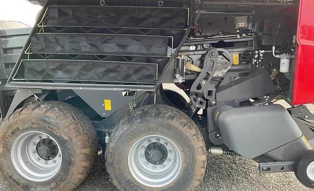 Image of Massey Ferguson LB2234 equipment image 4