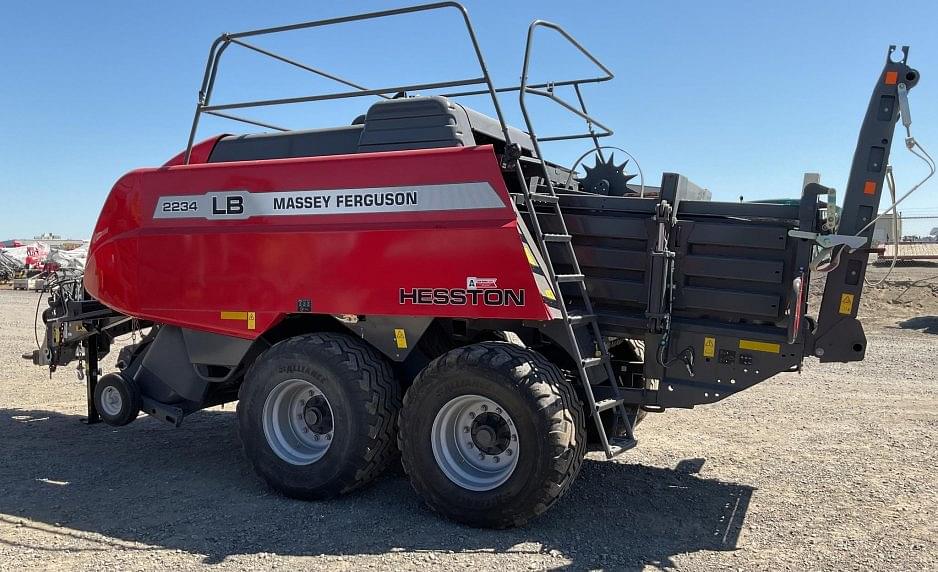Image of Massey Ferguson LB2234 Primary image