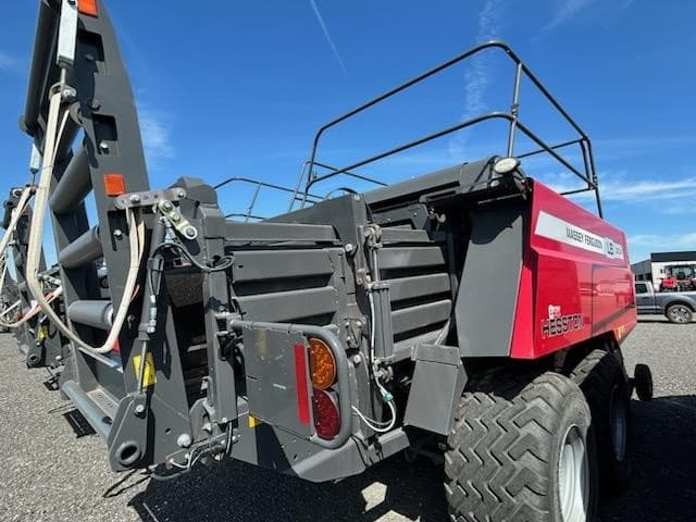 Image of Massey Ferguson LB2234 equipment image 2