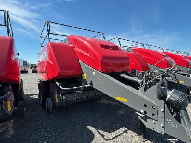 Image of Massey Ferguson LB2234 equipment image 1