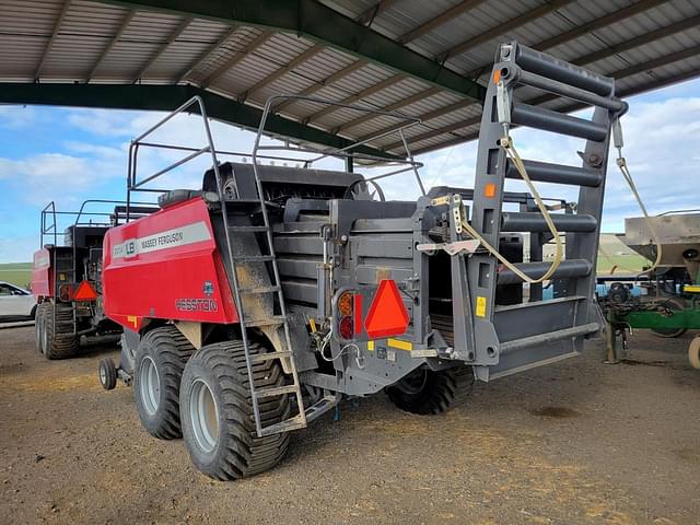 Image of Massey Ferguson LB2234 equipment image 3