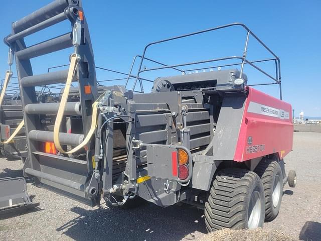 Image of Massey Ferguson LB2234 equipment image 3