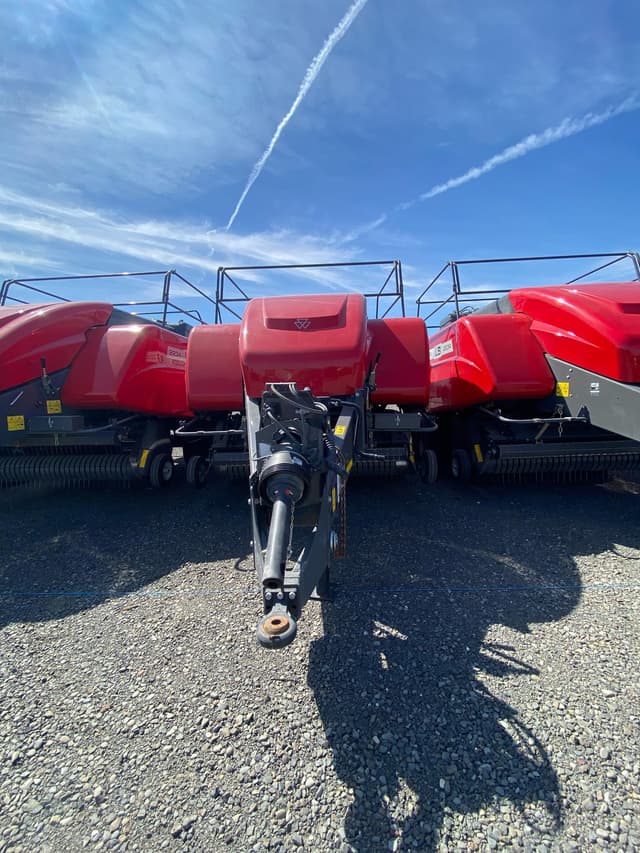 Image of Massey Ferguson LB2234 equipment image 1