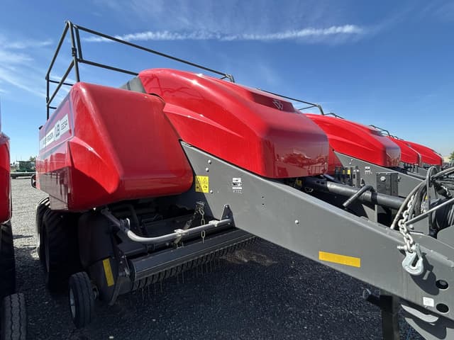 Image of Massey Ferguson LB2234 equipment image 1