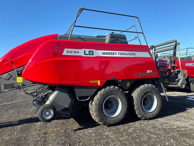 Image of Massey Ferguson LB2234 equipment image 2