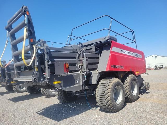 Image of Massey Ferguson LB2234XD equipment image 3