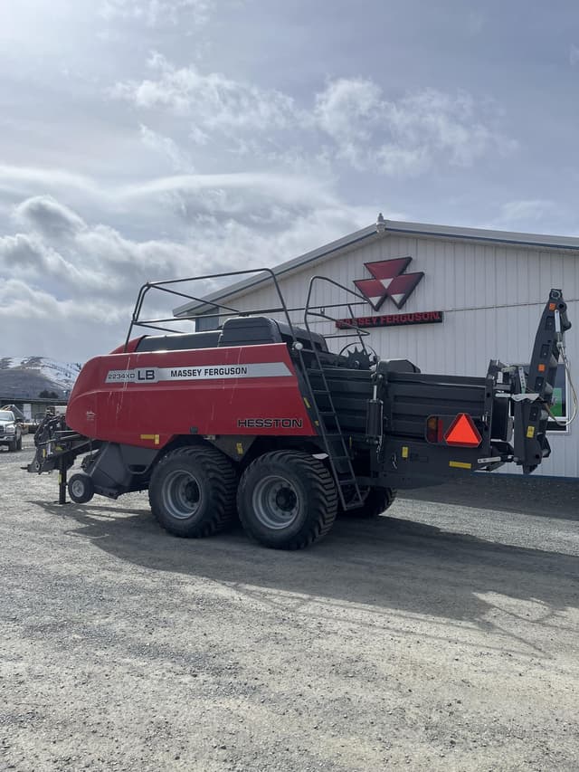 Image of Massey Ferguson LB2234XD equipment image 1