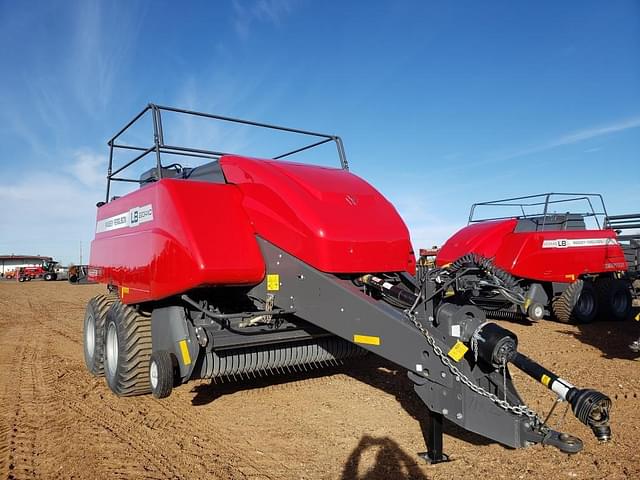 Image of Massey Ferguson LB2234XD equipment image 3