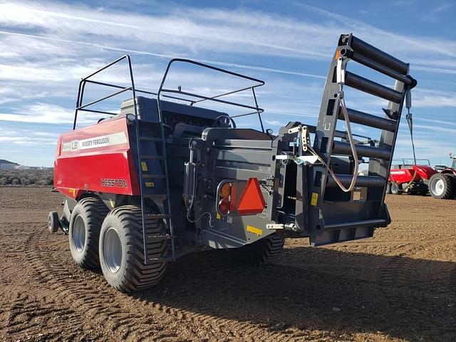 Image of Massey Ferguson LB2234XD equipment image 1