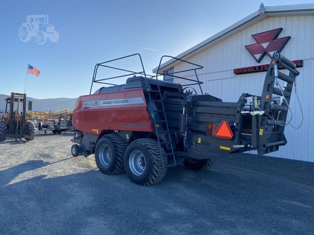 Image of Massey Ferguson LB2234XD equipment image 2