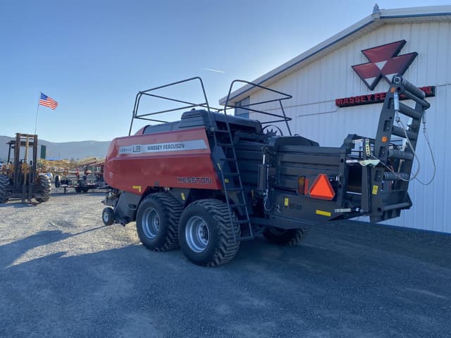 Image of Massey Ferguson LB2234XD equipment image 2