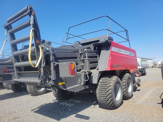 Image of Massey Ferguson LB2234XD equipment image 3