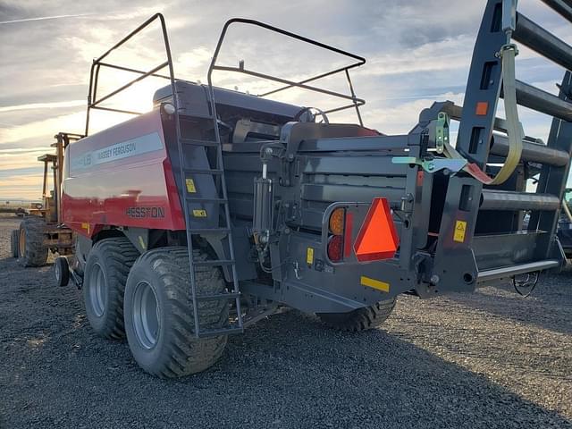 Image of Massey Ferguson LB2234XD equipment image 1