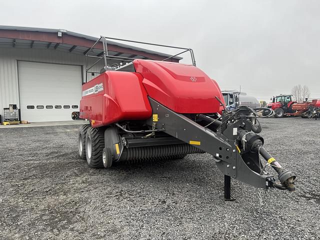 Image of Massey Ferguson LB2234XD equipment image 3