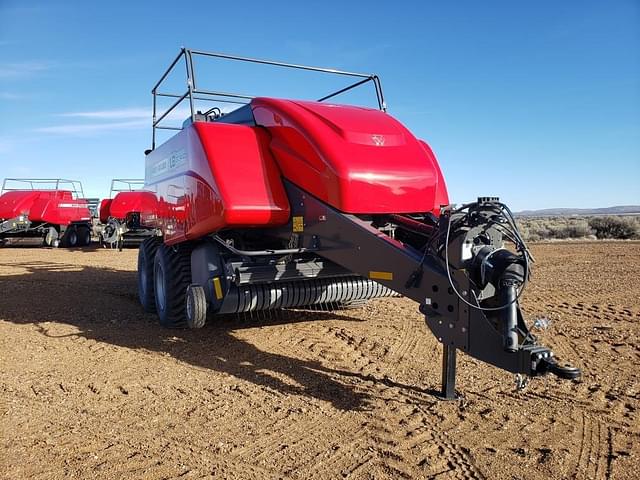Image of Massey Ferguson LB2234XD equipment image 3