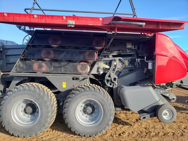 Image of Massey Ferguson LB2234XD equipment image 4