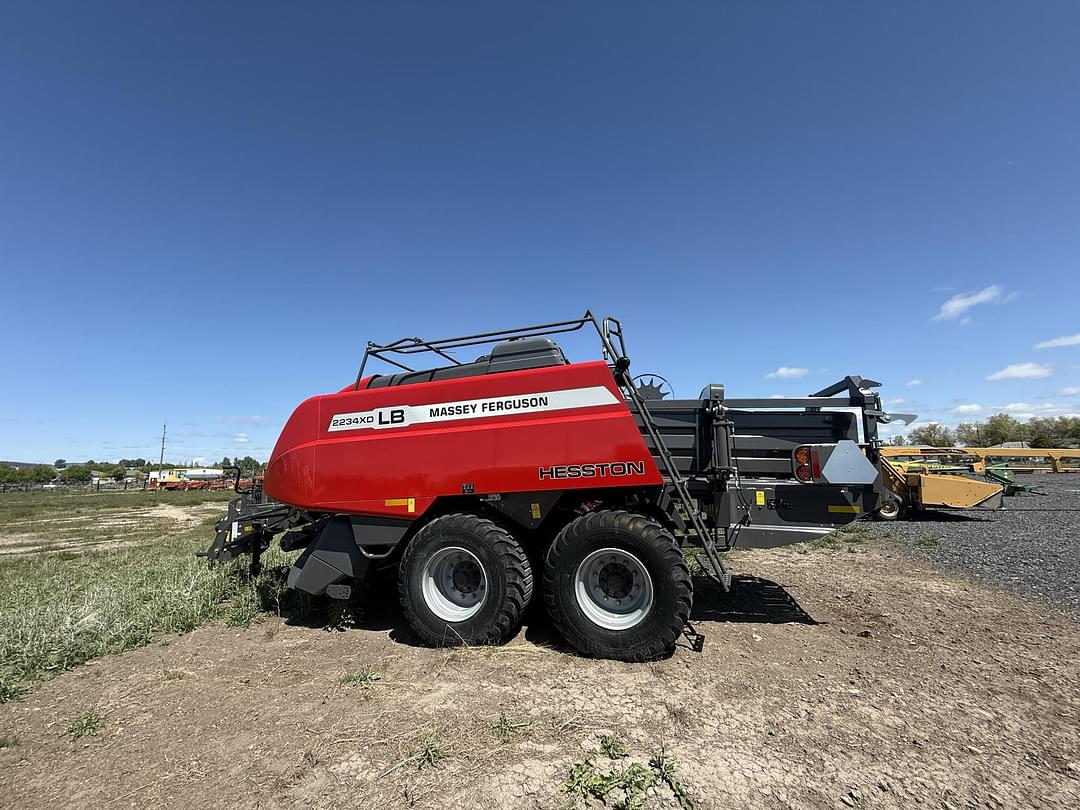 Image of Massey Ferguson LB2234XD Primary image
