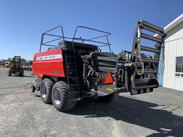 Image of Massey Ferguson LB2234XD equipment image 1
