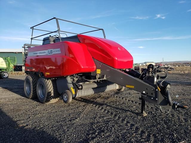 Image of Massey Ferguson LB2234XD equipment image 3