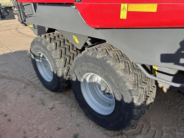 Image of Massey Ferguson LB2244 equipment image 4