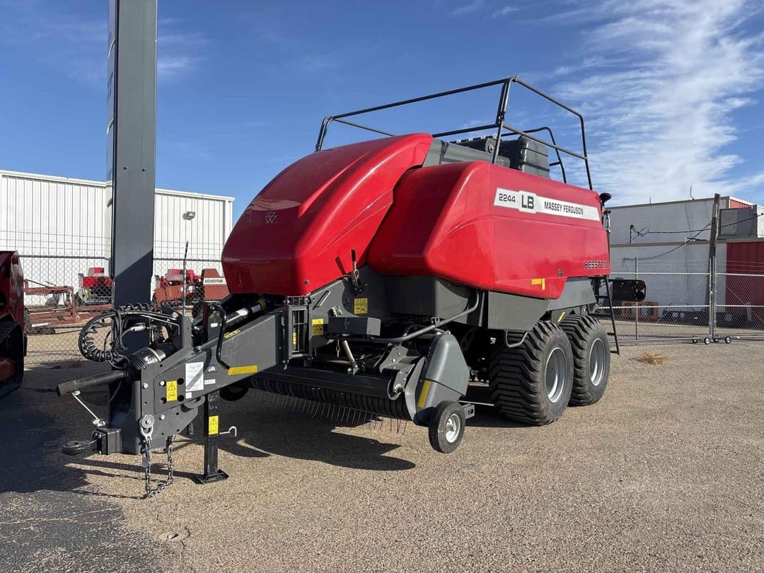 Image of Massey Ferguson LB2244 Primary image