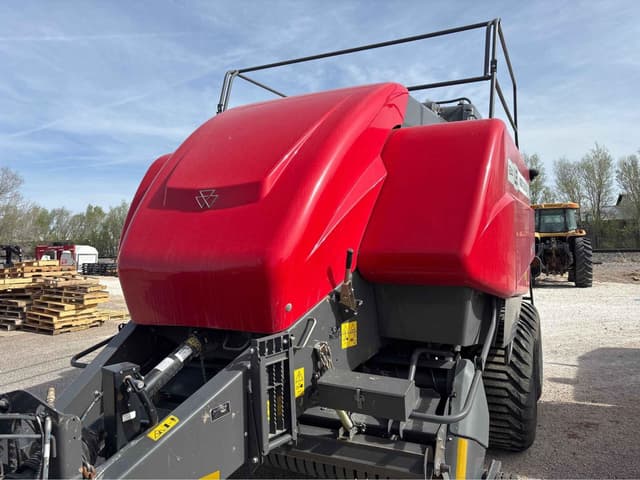 Image of Massey Ferguson LB2244 equipment image 1